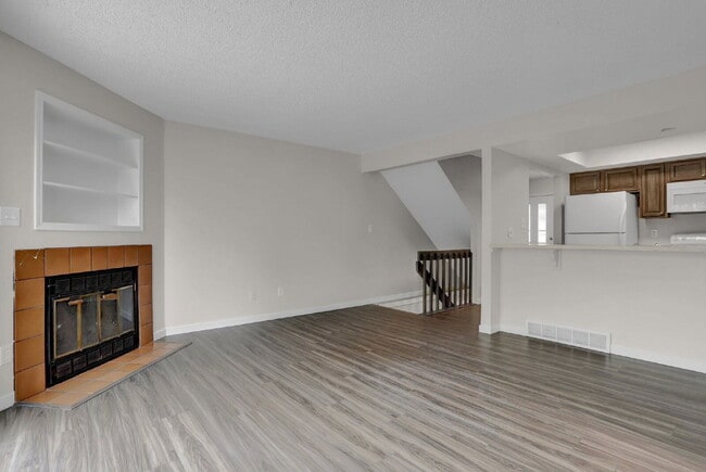 Building Photo - 2449 Lexington Village Ln