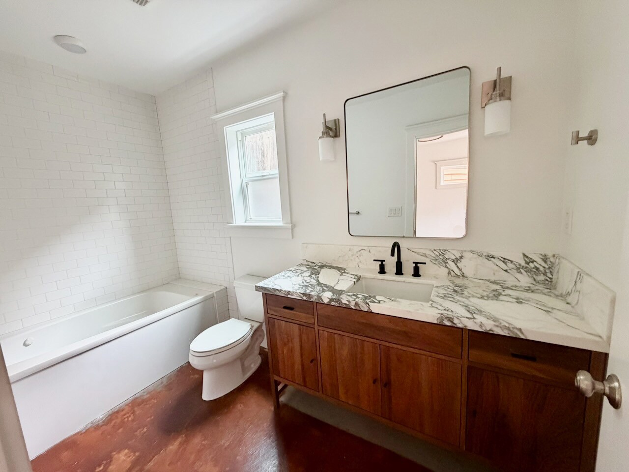 Building Photo - 3263 Louise St