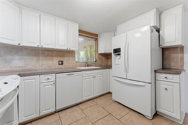 Building Photo - 4737 Alcea St