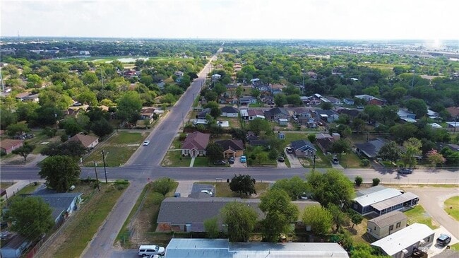 Building Photo - 13 N Holland Ave