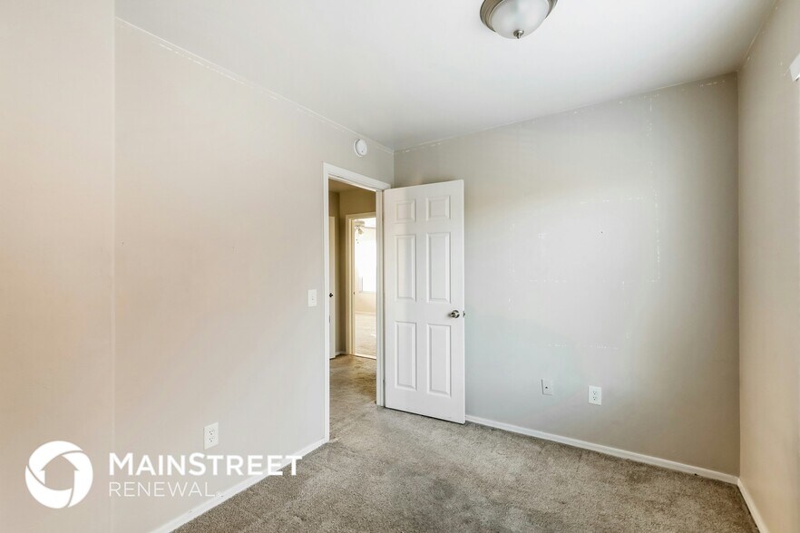 Building Photo - 8044 E Judicial St