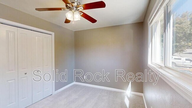 Building Photo - 5780 Eldora Dr