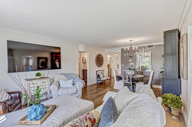 Building Photo - 5560 Tamberlane Cir