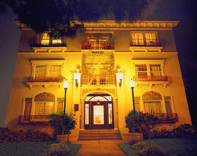 Building Photo - 1935 N Vermont Ave