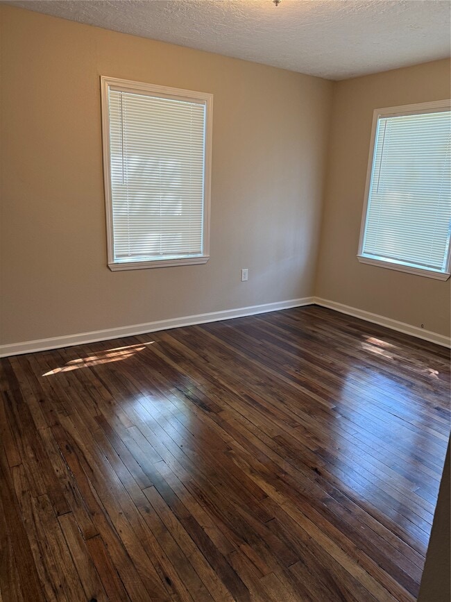 Building Photo - 8108 Wier Dr