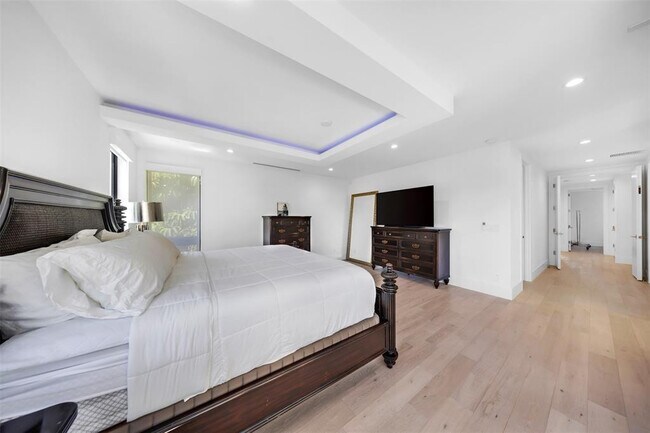 Building Photo - 2001 Marietta Dr