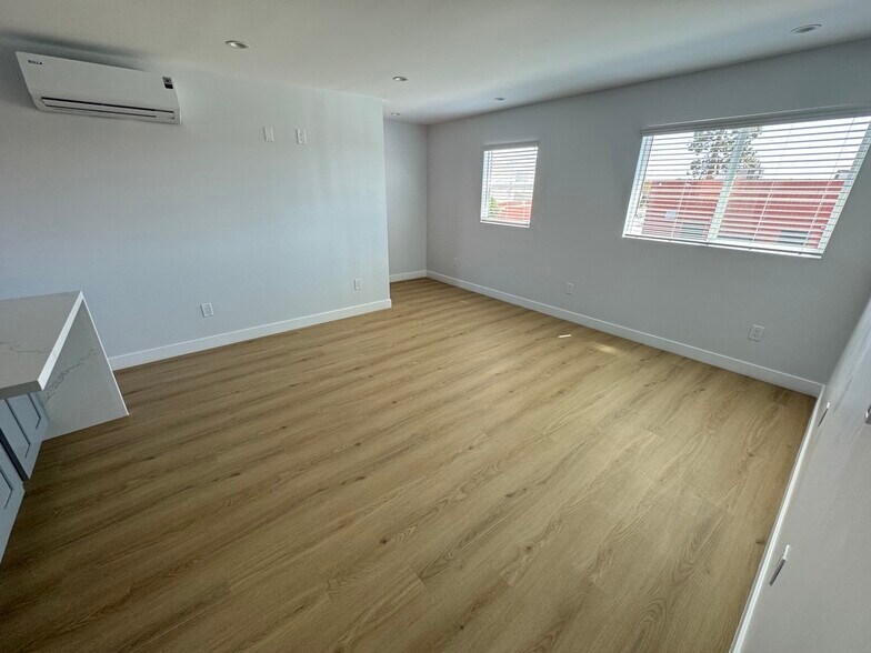 Building Photo - 18509 Burin Ave