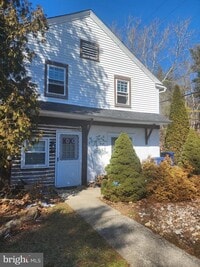Building Photo - 870 Horseshoe Pike