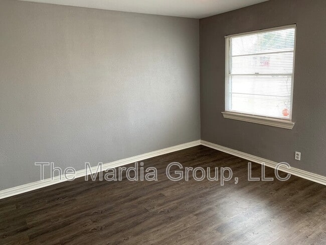 Building Photo - 2628 Healey Dr