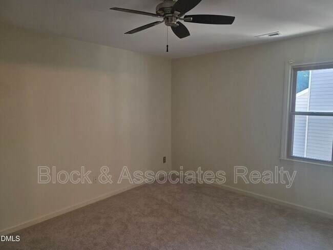 Building Photo - 6550 Thetford Ct