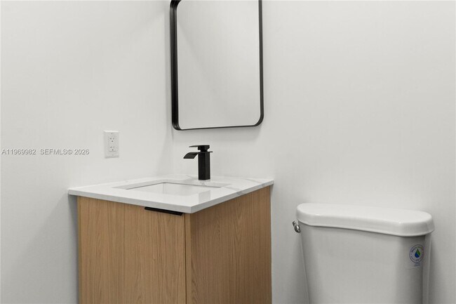 Building Photo - 1009 Meridian Ave