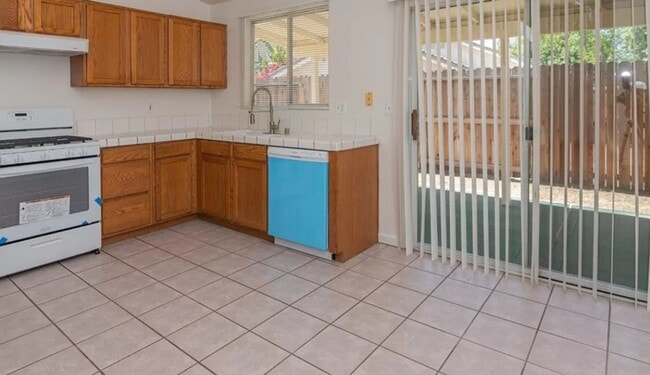 Building Photo - Charming Home For Rent