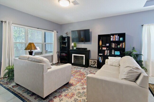 Building Photo - 3268 Chestnut Ridge Way