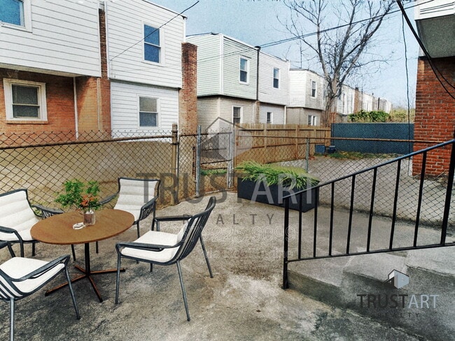 Building Photo - 1910 N Myrtlewood St