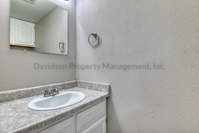 Building Photo - 6716 Mountain Top Ln