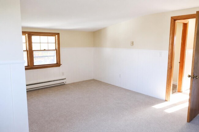 Building Photo - 524 Wallis Rd