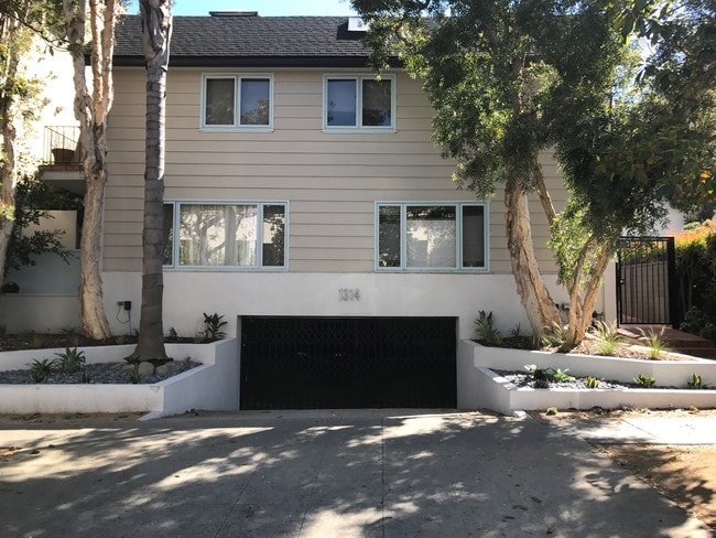 Front Unit, Parking Below - 1314 16th St