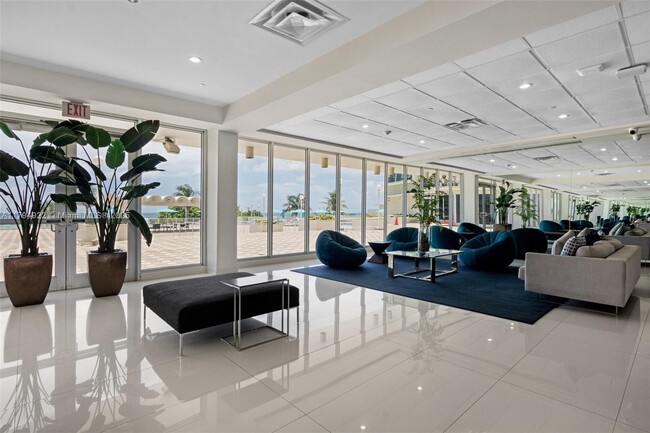 Building Photo - 5701 Collins Ave