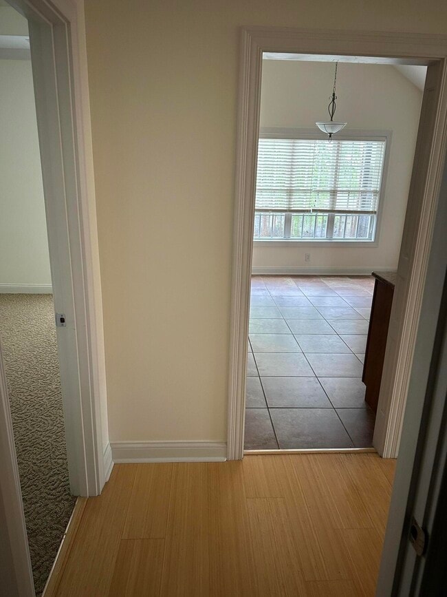 Building Photo - 106 Wisteria Ln