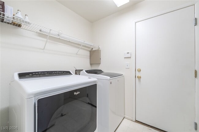 Building Photo - 10222 June Flower Dr