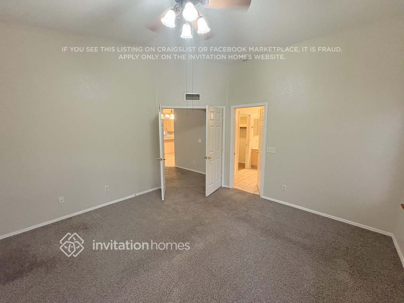 Building Photo - 7934 W Laurel Ln