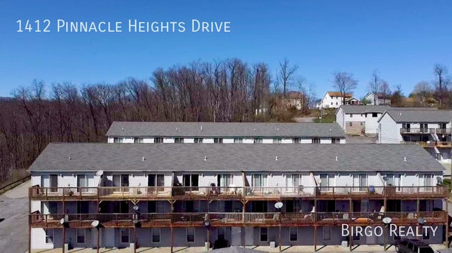 Building Photo - Move in Special! First Month's Rent is Fre...