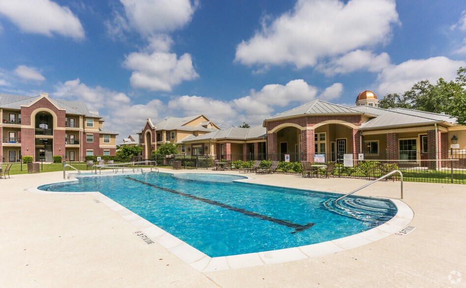 Woodlawn Ranch Apartments - San Antonio, TX | Apartment Finder