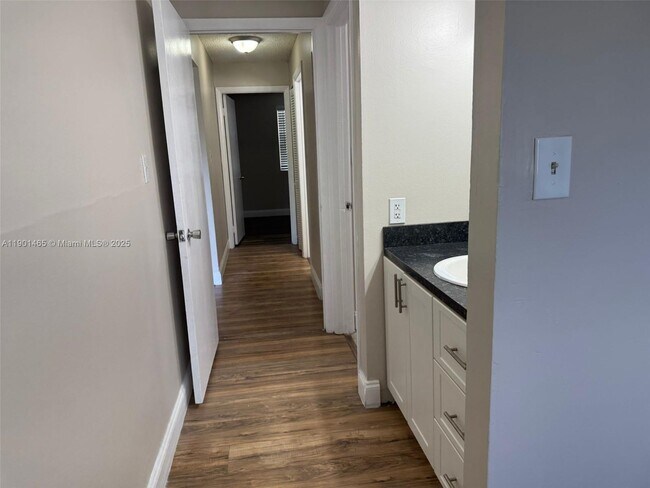 Building Photo - 2173 SW 80th Terrace