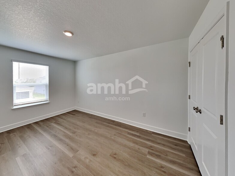 Building Photo - 37749 Dusty Saddle Ln