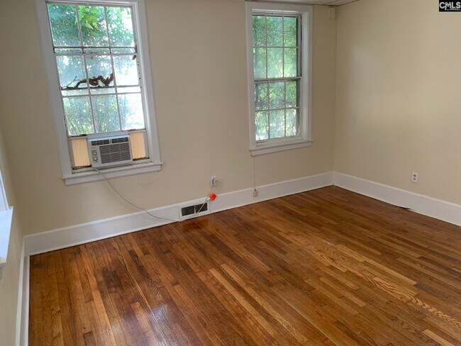 Building Photo - 1006 Marion St