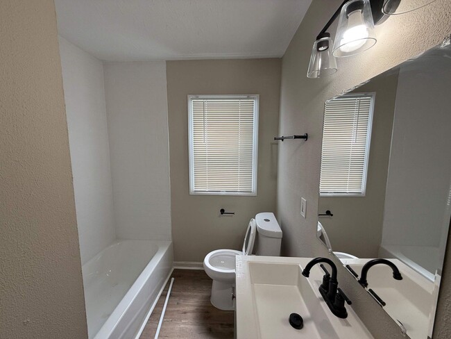 Building Photo - Renovated 3-Bedroom Home – We Welcome Sect...