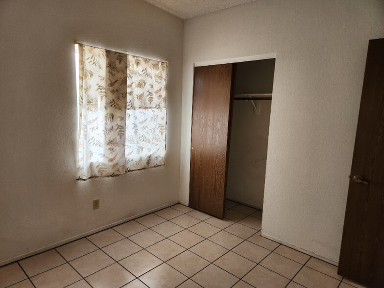 Building Photo - 9660 E Quail Pl