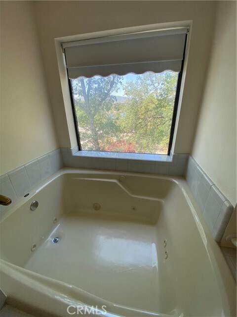 Building Photo - 19232 N Shore Ct