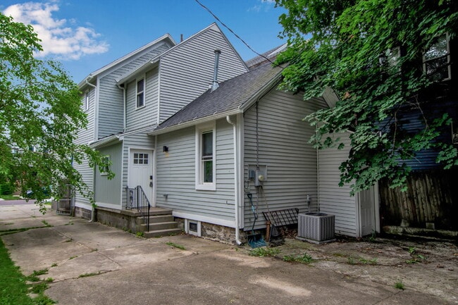 Building Photo - Furnished 4-Bedroom Single-Family Home on Buffalo’s West Side
