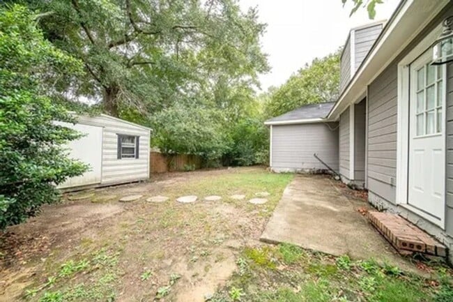 Building Photo - Charming 3BR House in Columbus