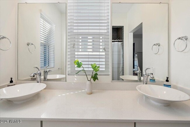 Building Photo - 710 E Boca Raton Rd