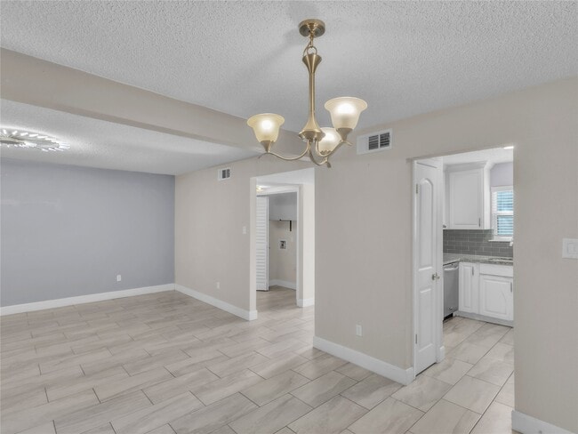 Building Photo - 7044 S Dairy Ashford Rd