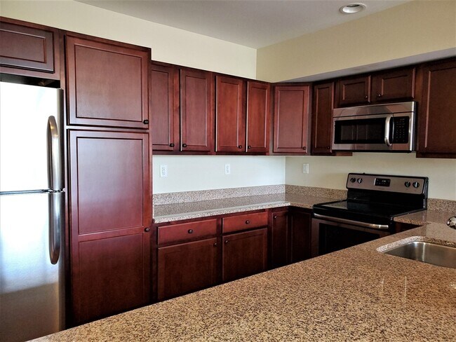 Building Photo - 20 Pond St