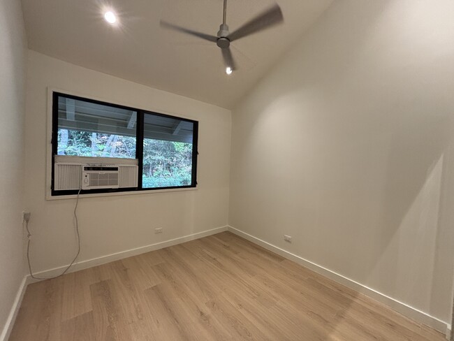 Building Photo - 500 Kawaihae St