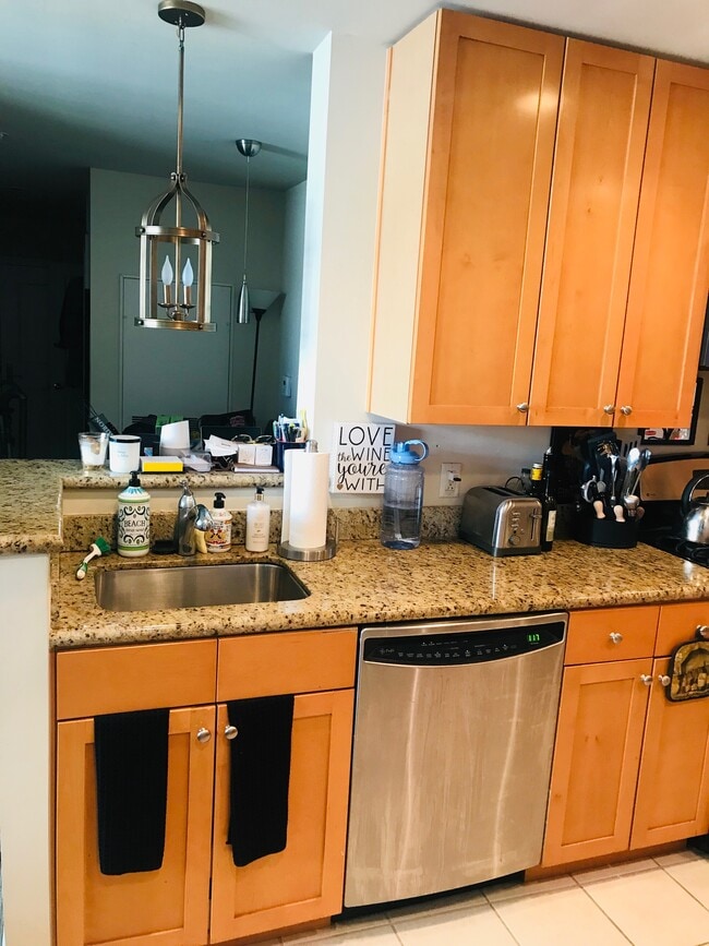 Building Photo - 3600 S Glebe Rd