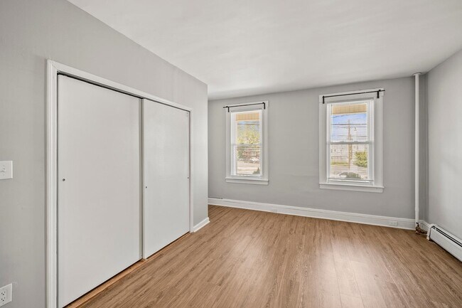 Building Photo - 34 E 5th St