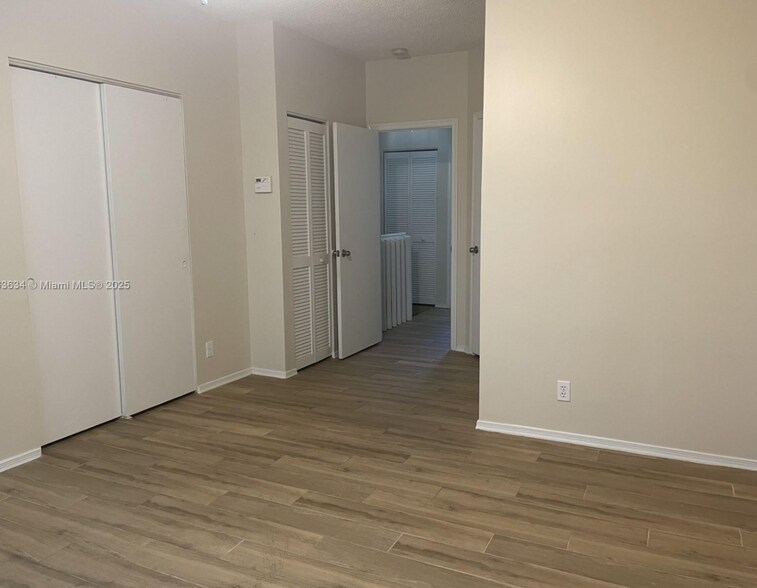 Building Photo - 145 SW 96th Ter