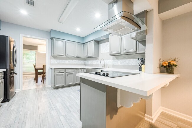 Building Photo - 1723 Rock Fence Dr