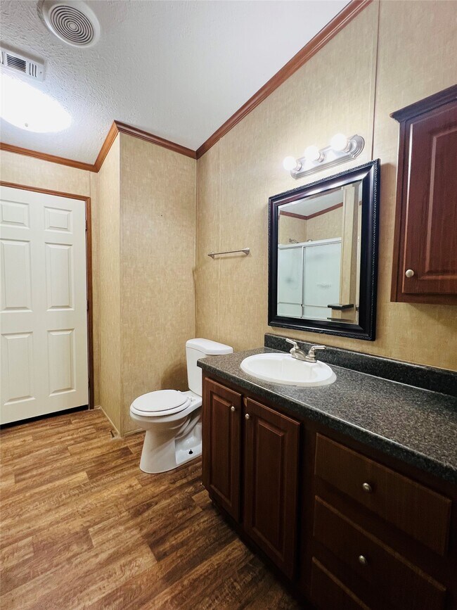 Building Photo - 16381 Hunters Green Dr