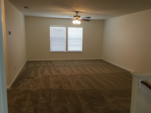 Building Photo - 385 Bostwick Cir
