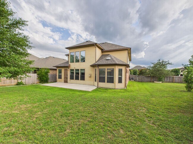 Building Photo - Sendero Springs