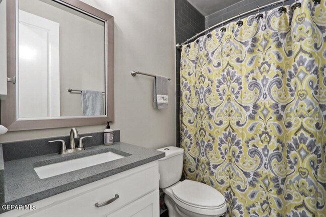 Building Photo - 4556 Marisabel Azcarate St