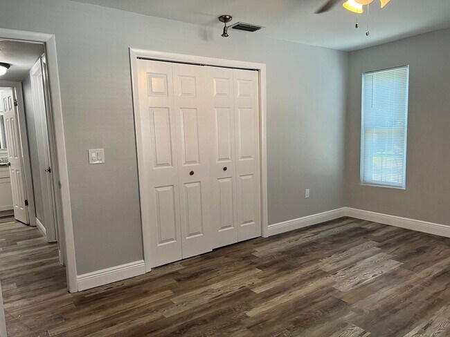 Building Photo - 4042 Audubon Dr