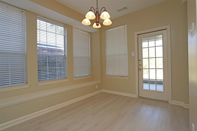 Building Photo - 7534 Orchard Hills Ln