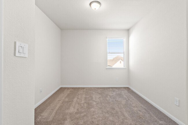 Building Photo - 12826 Raemoir Dr